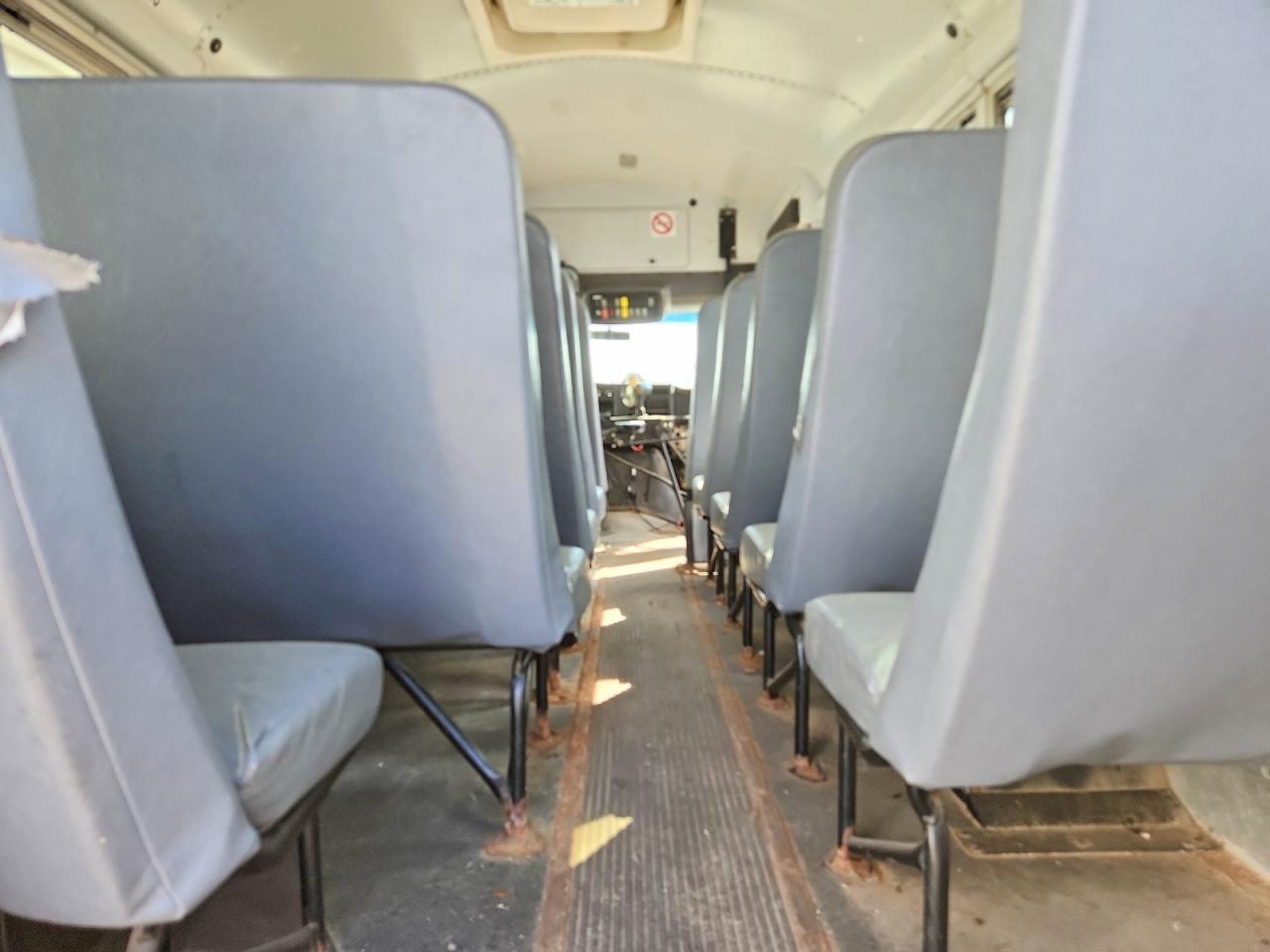 2012 CHEVROLET Express 3500