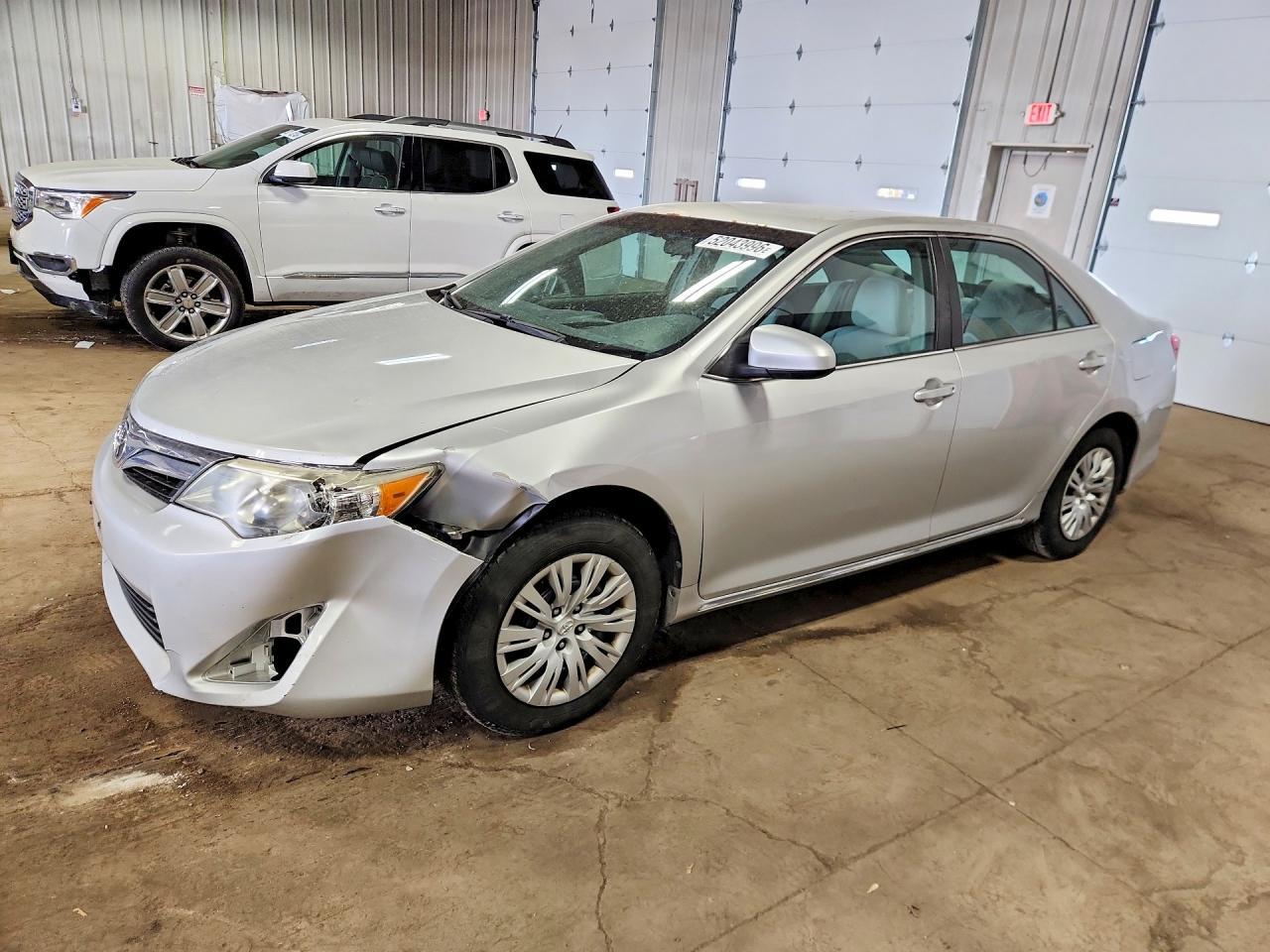 2014 TOYOTA CAMRY
