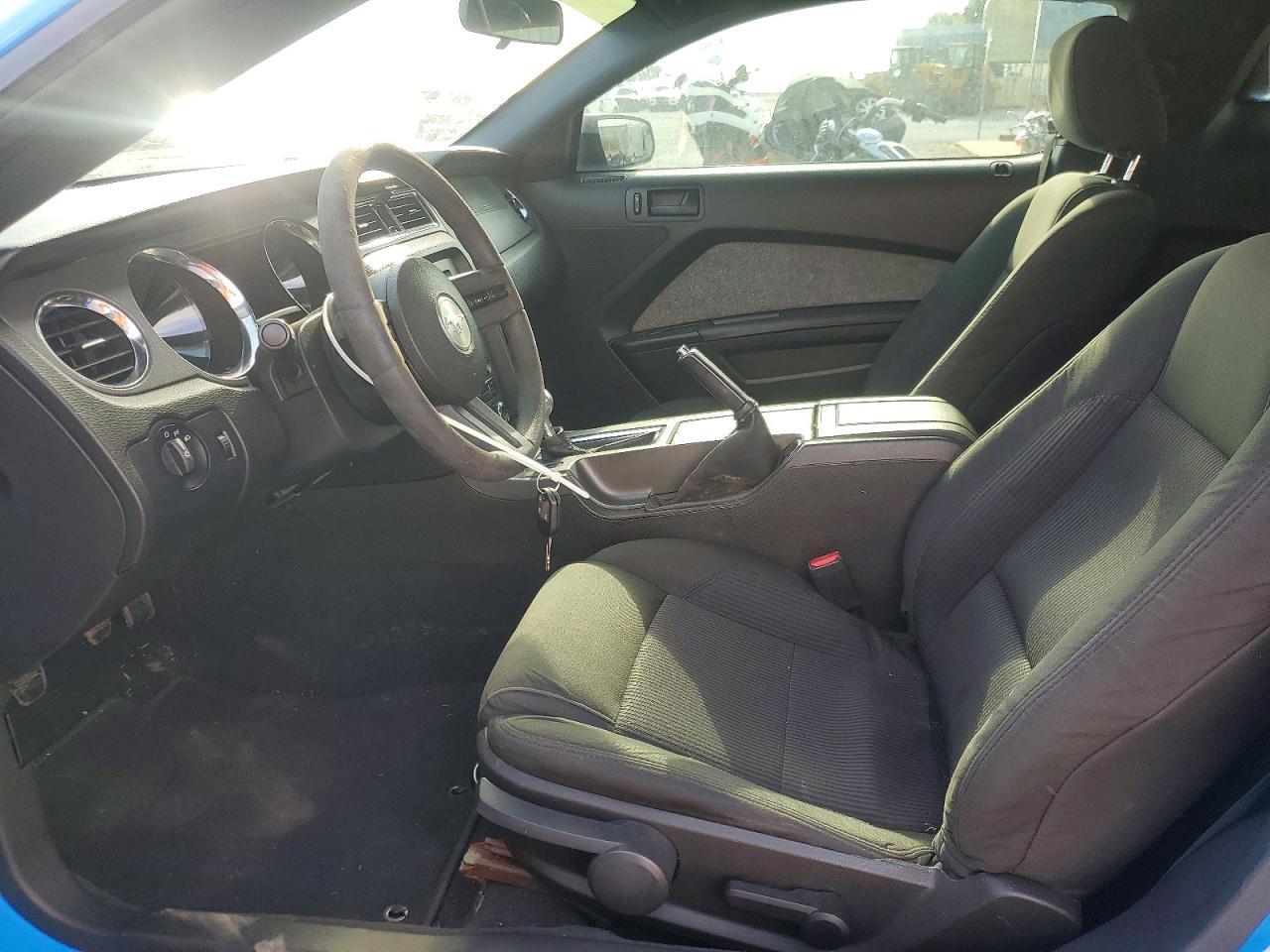 2010 FORD MUSTANG