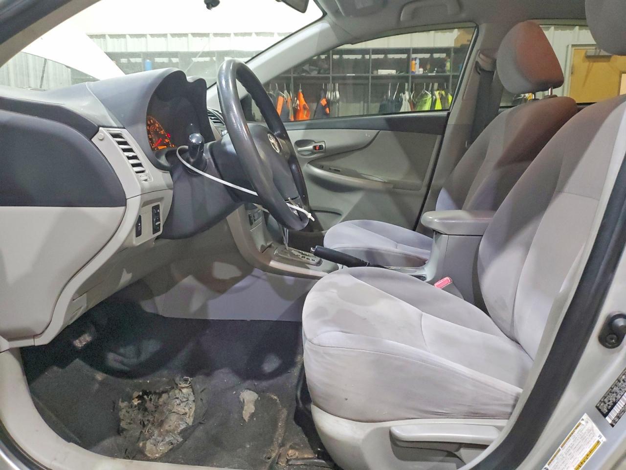 2011 TOYOTA COROLLA