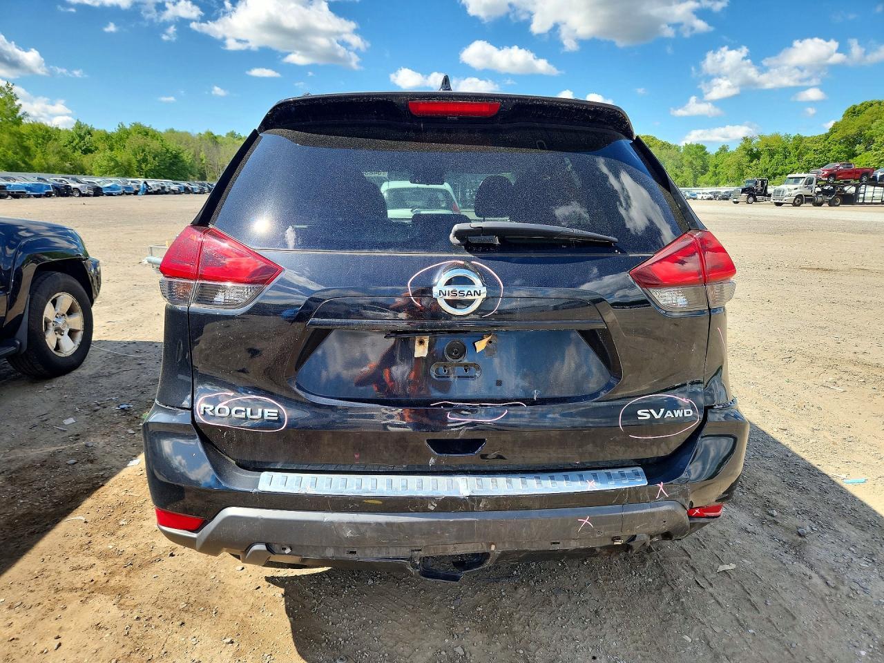 2017 NISSAN ROGUE