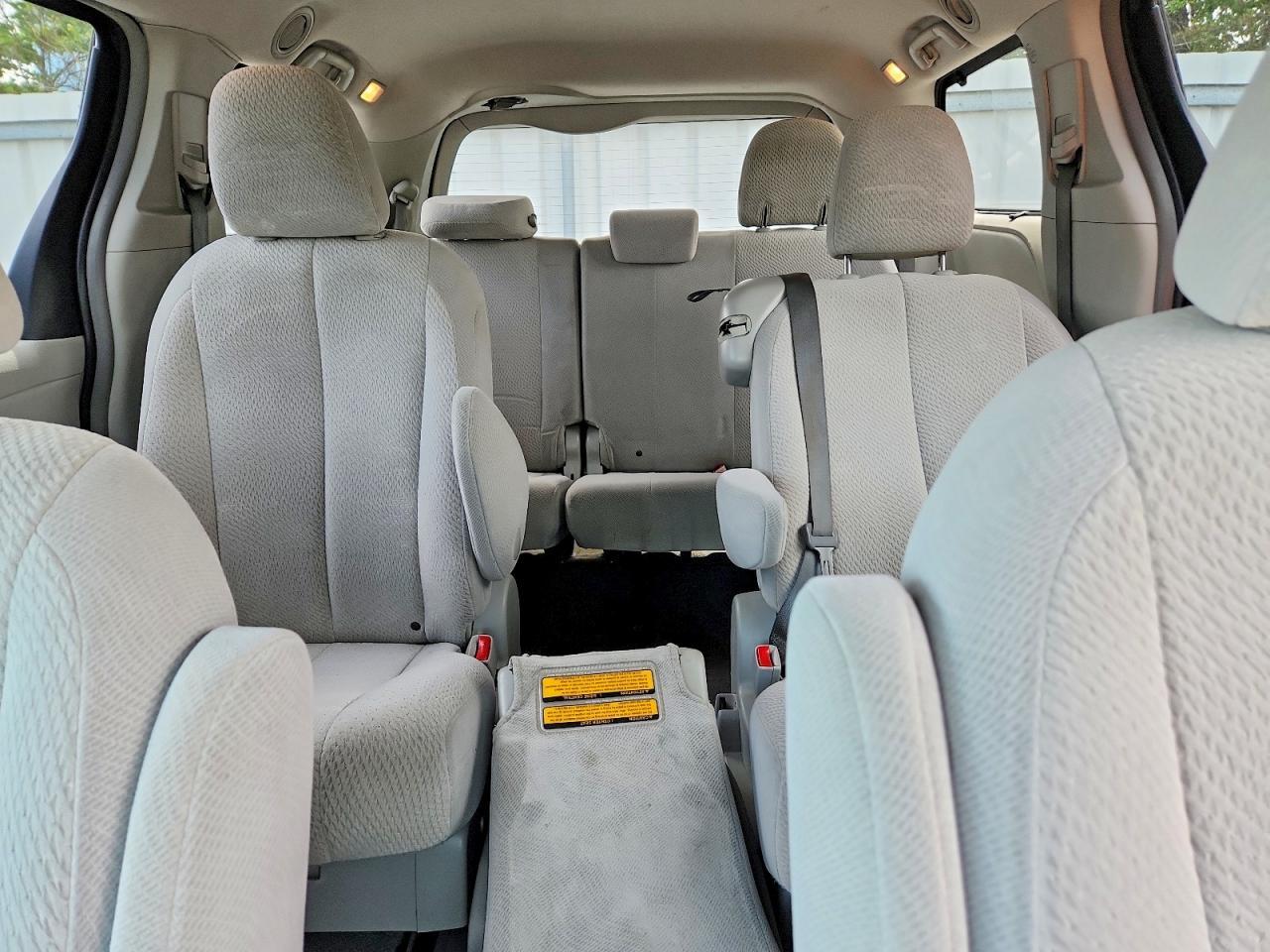 2014 TOYOTA SIENNA