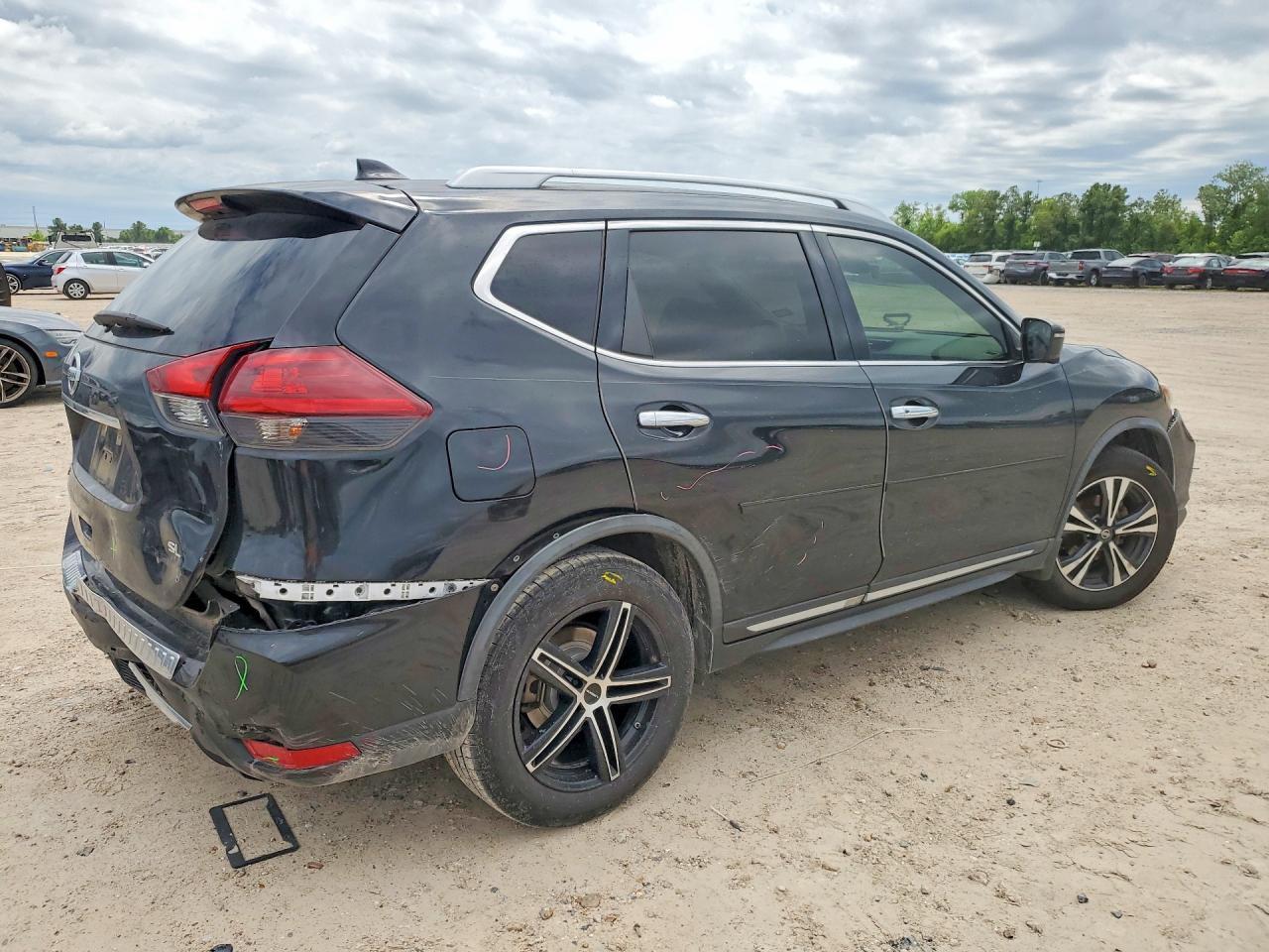2018 NISSAN ROGUE