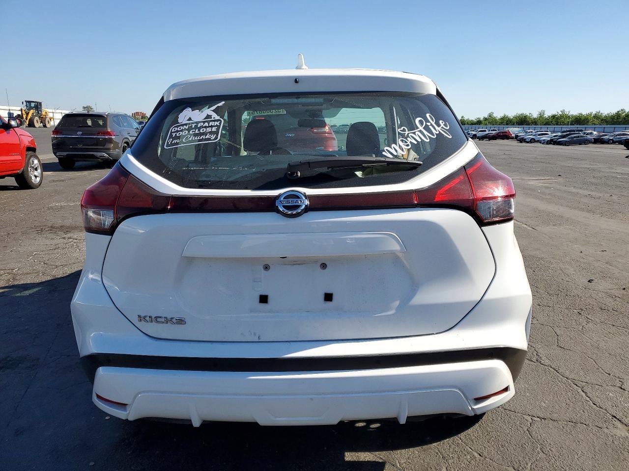 2021 NISSAN KICKS
