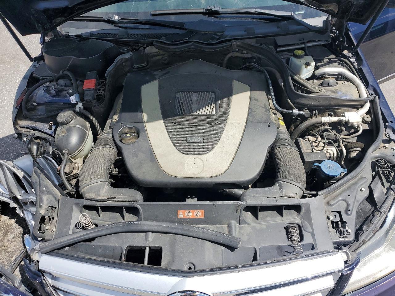 2012 MERCEDES-BENZ C-CLASS