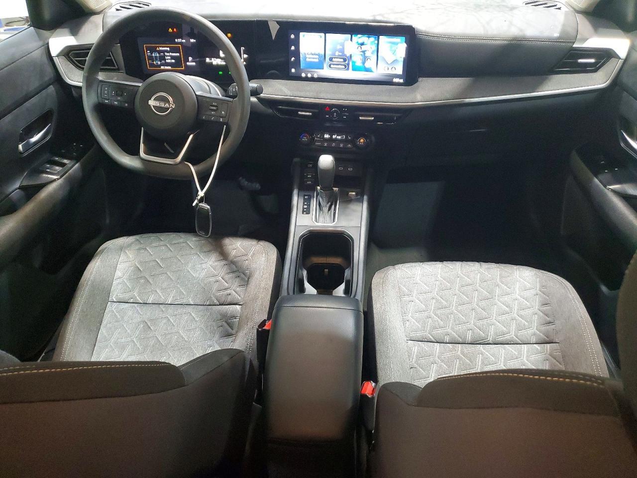 2026 NISSAN KICKS