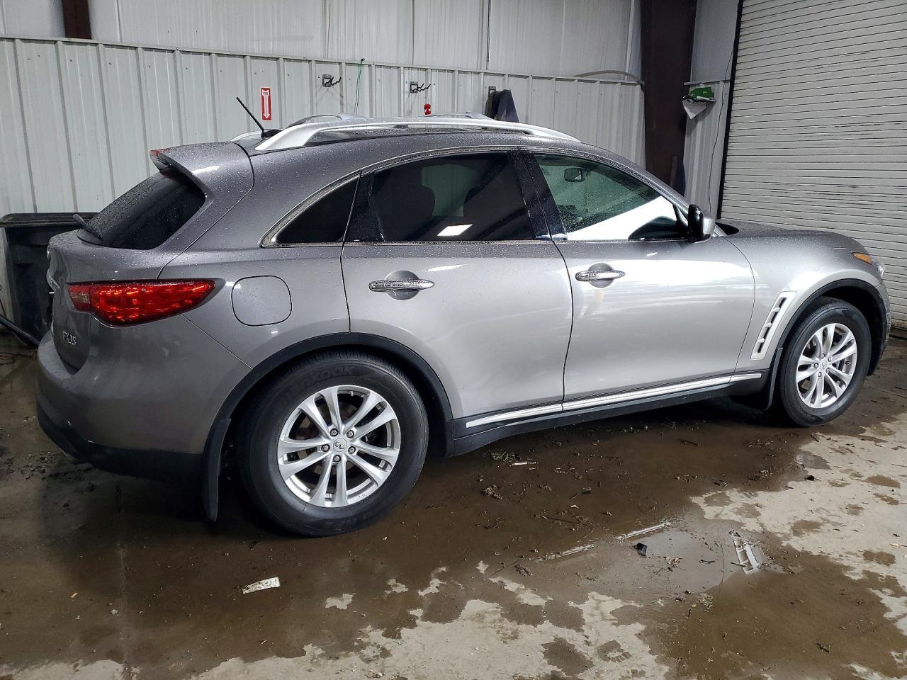 2010 INFINITI FX35