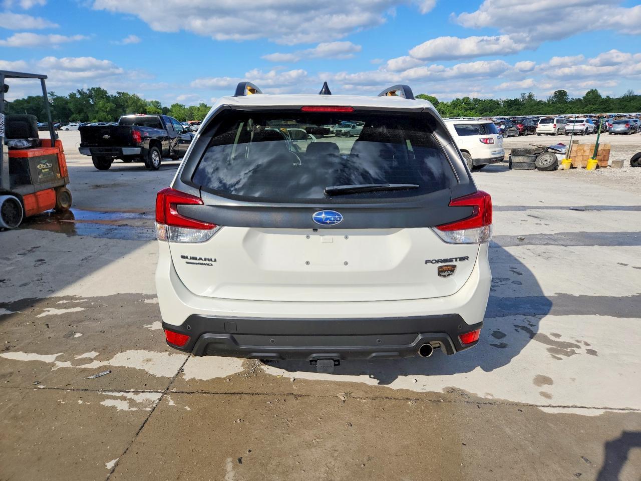 2025 SUBARU FORESTER