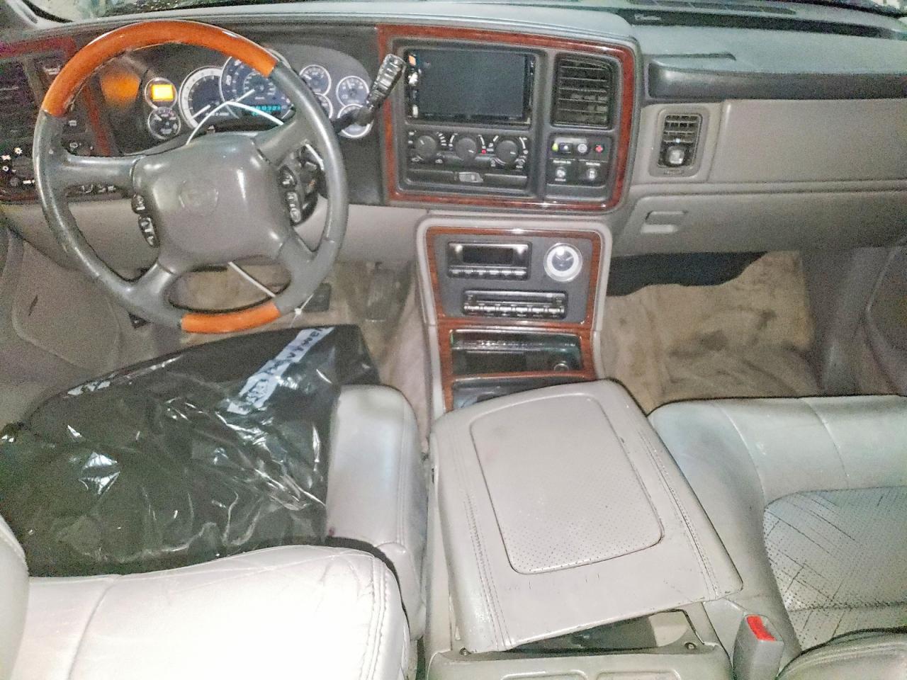 2002 CADILLAC ESCALADE