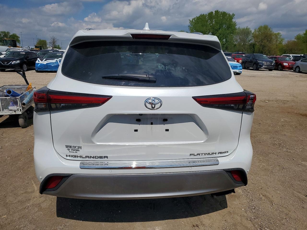 2022 TOYOTA HIGHLANDER
