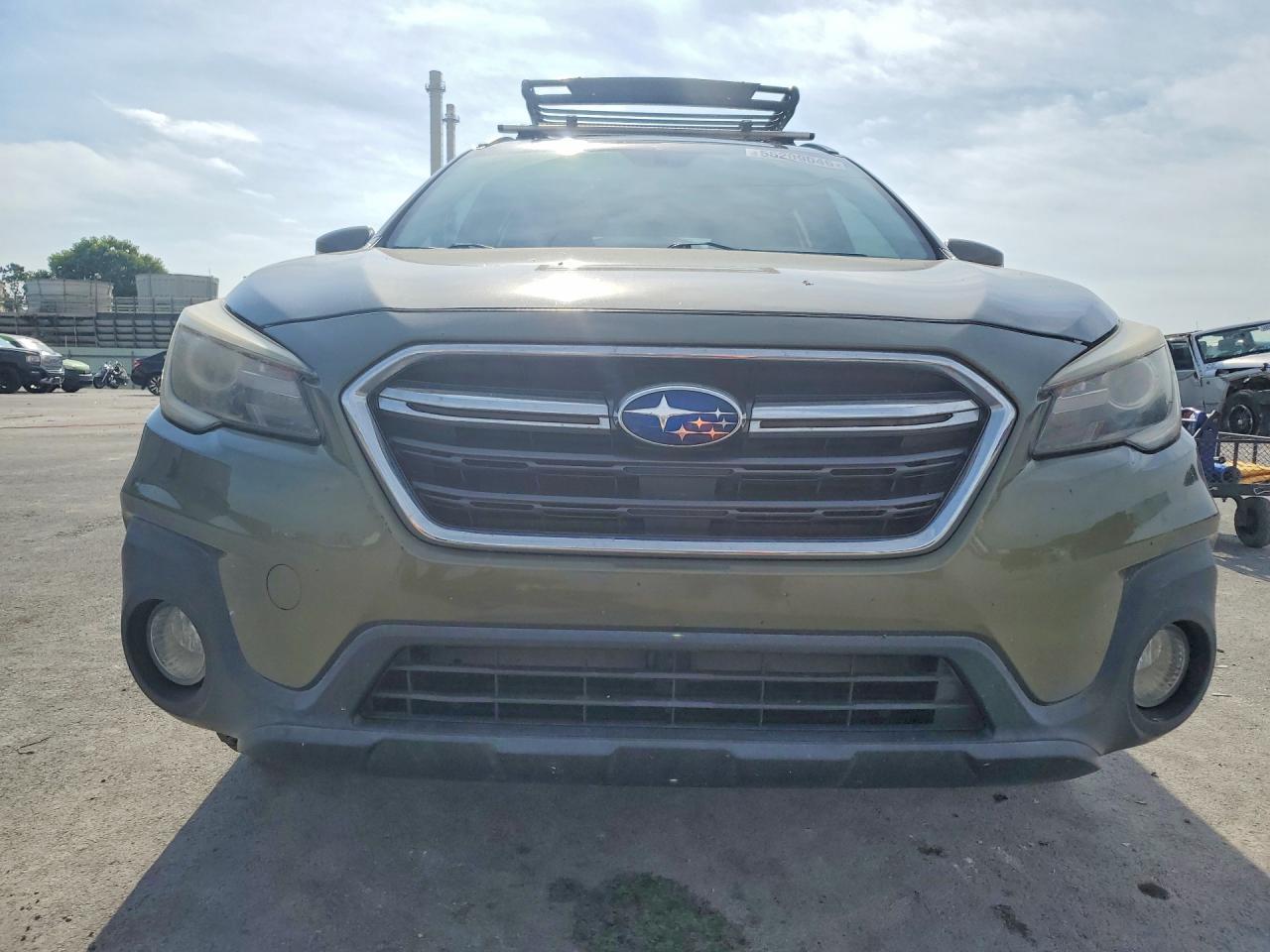 2018 SUBARU Outback