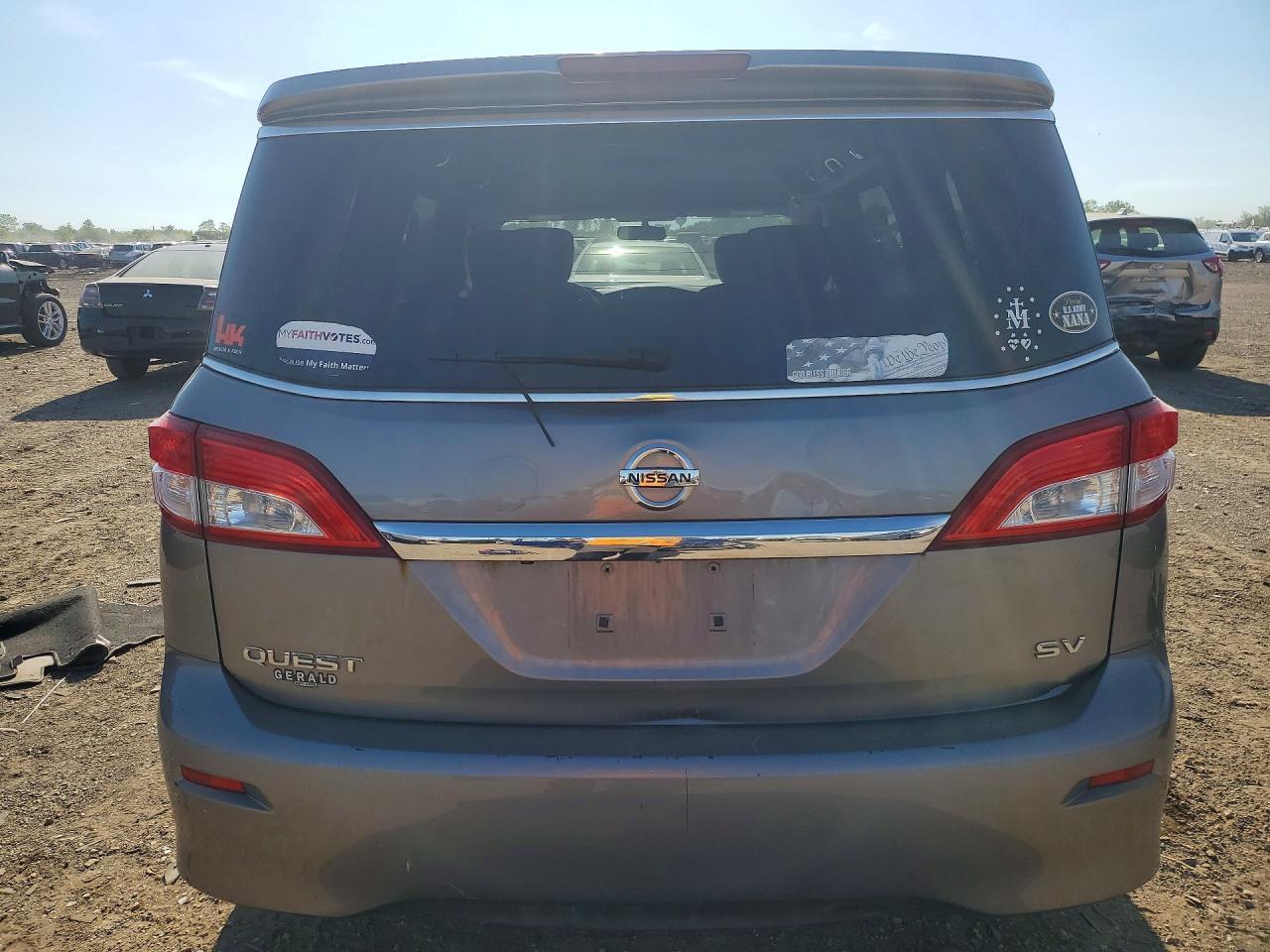 2013 NISSAN Quest