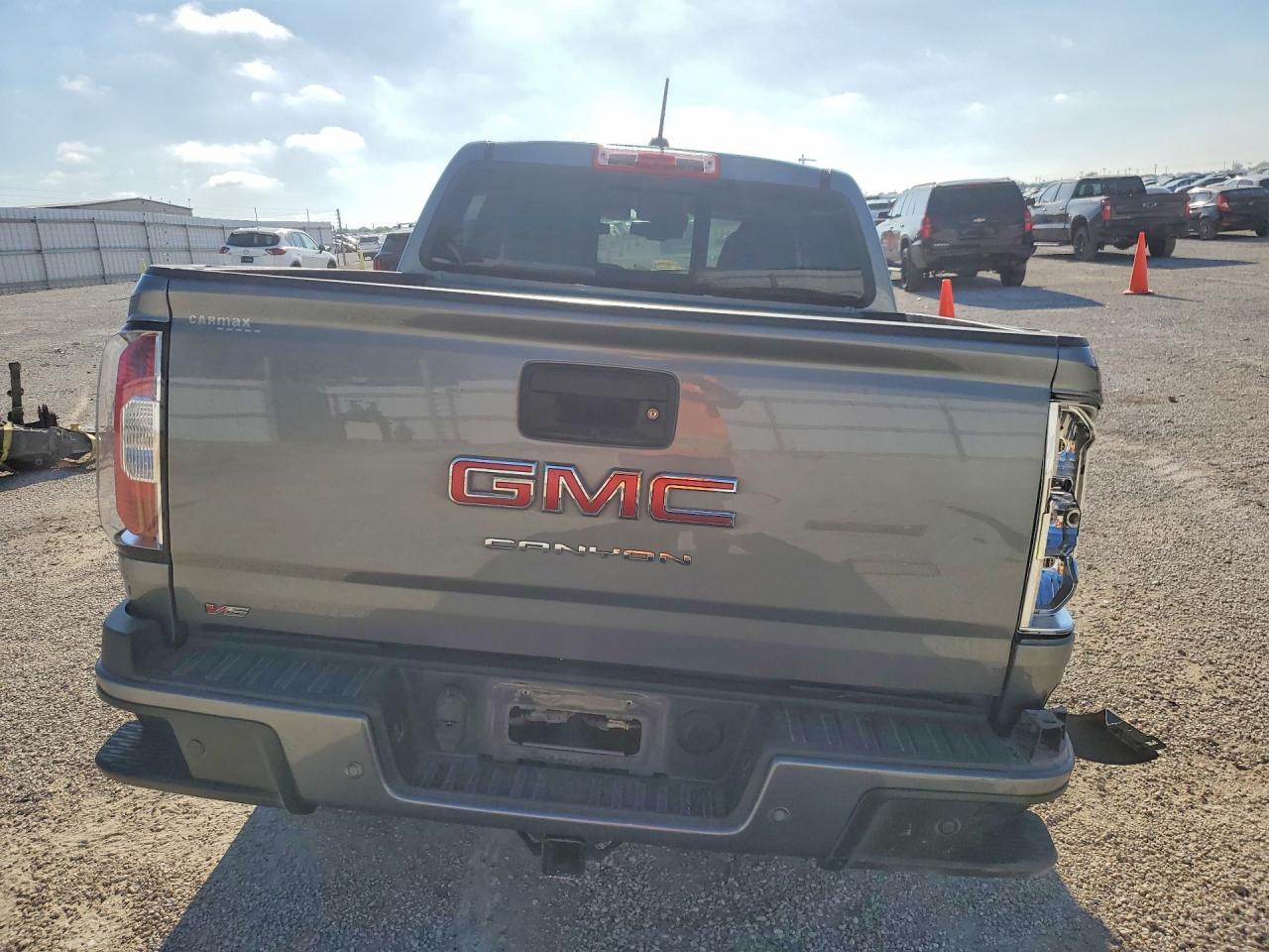 2022 GMC CANYON