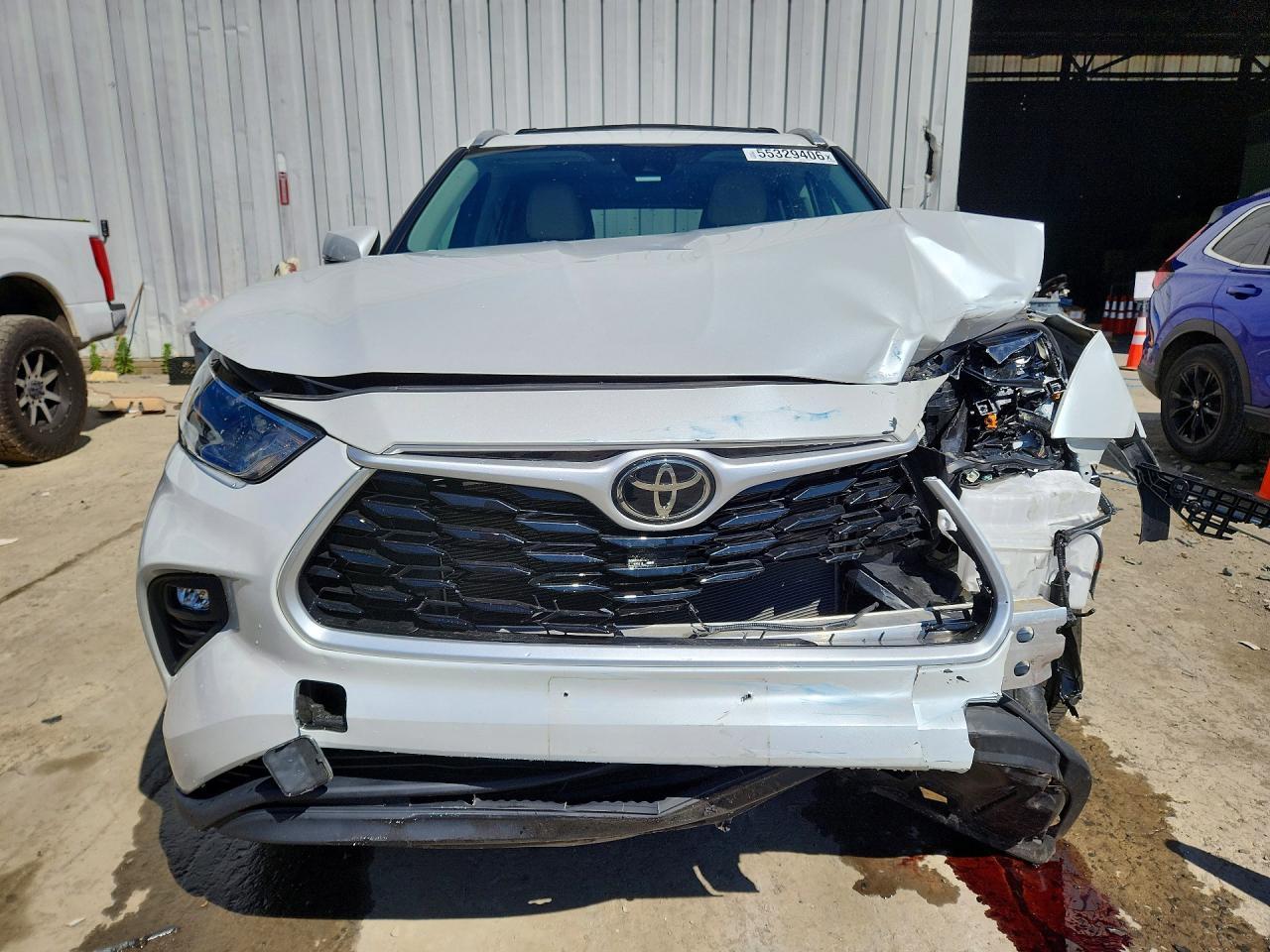 2022 TOYOTA HIGHLANDER