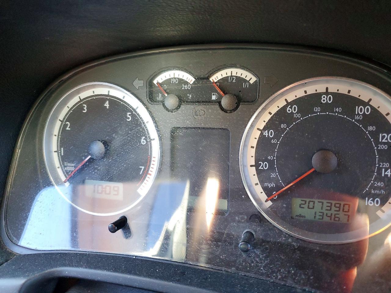 2004 VOLKSWAGEN JETTA