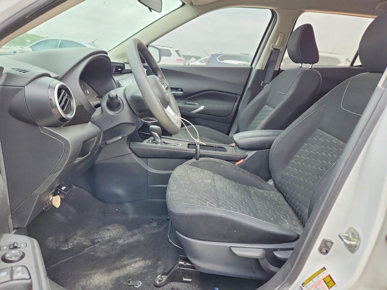 2021 NISSAN KICKS