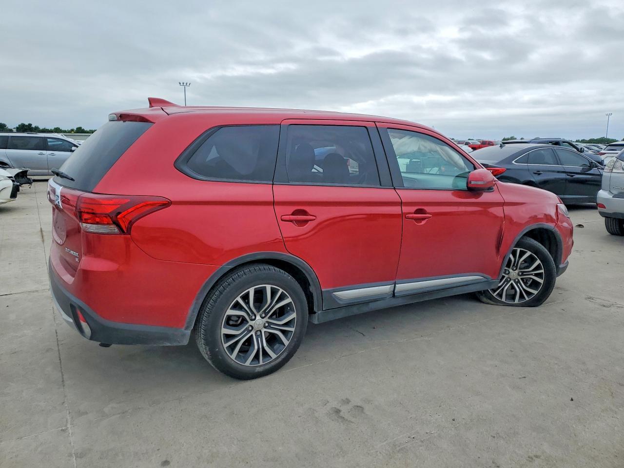 2018 MITSUBISHI outlander