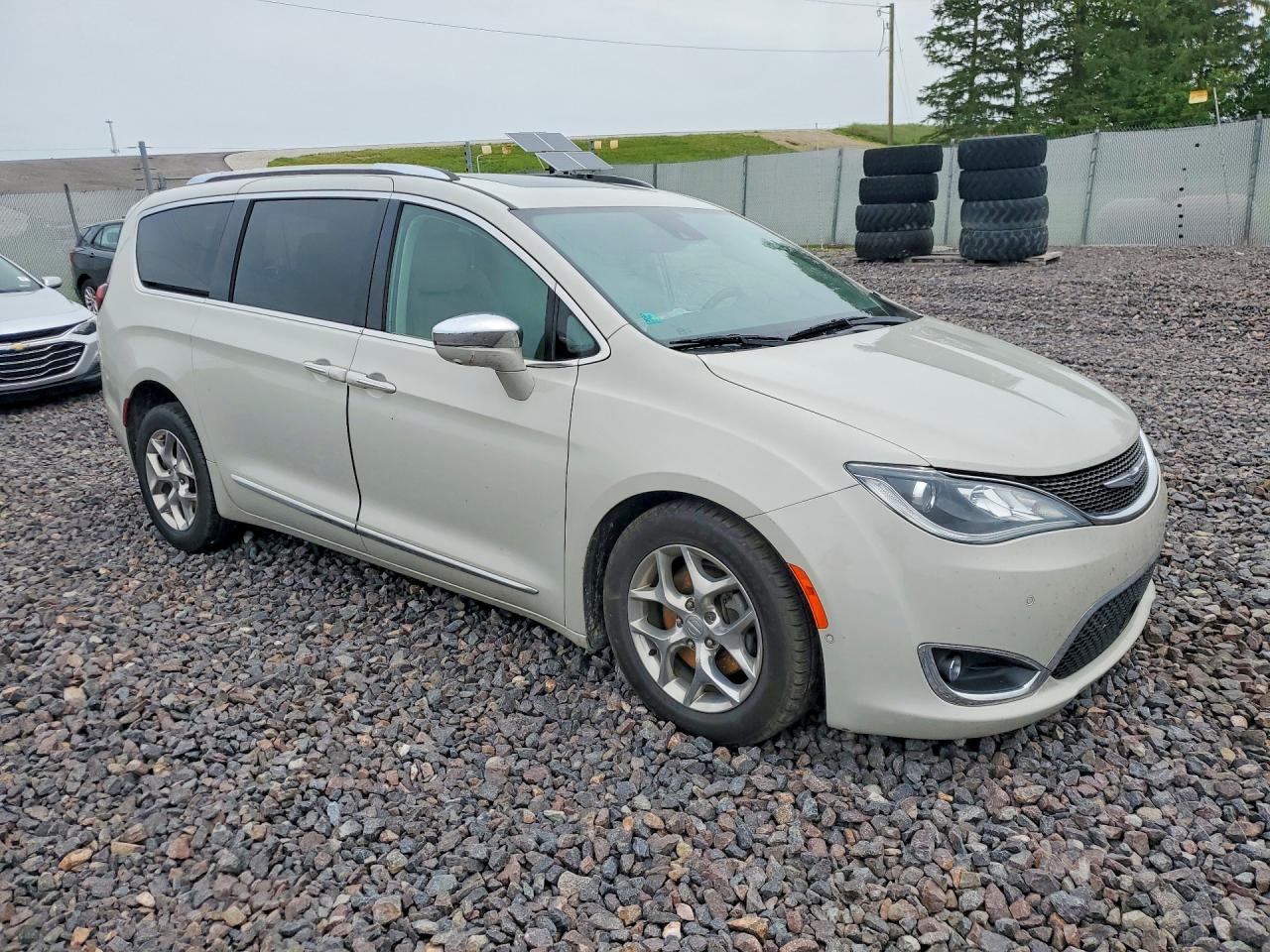 2019 CHRYSLER Pacifica