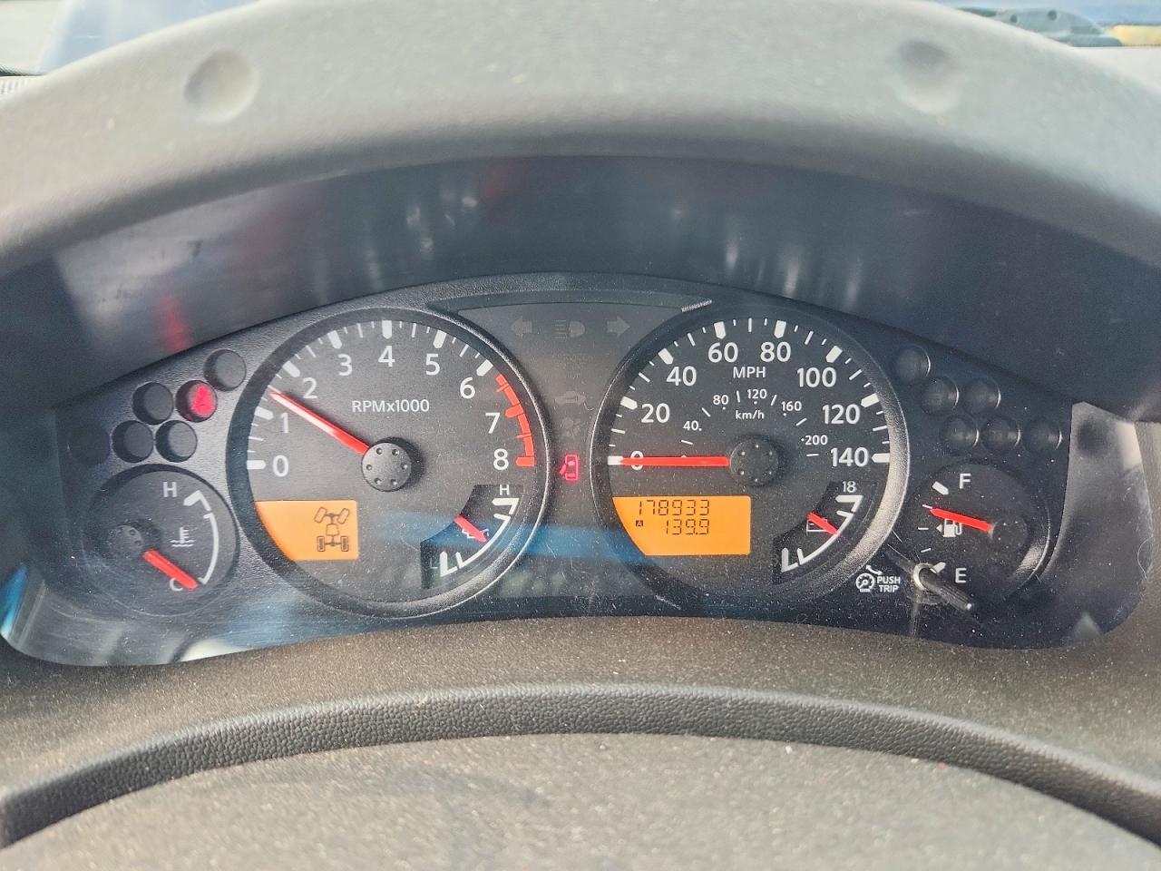 2011 NISSAN Frontier