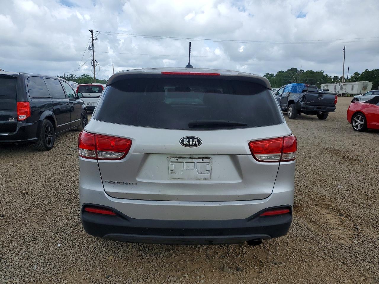 2016 KIA SORENTO