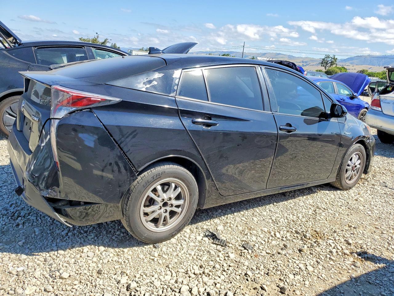 2016 TOYOTA PRIUS