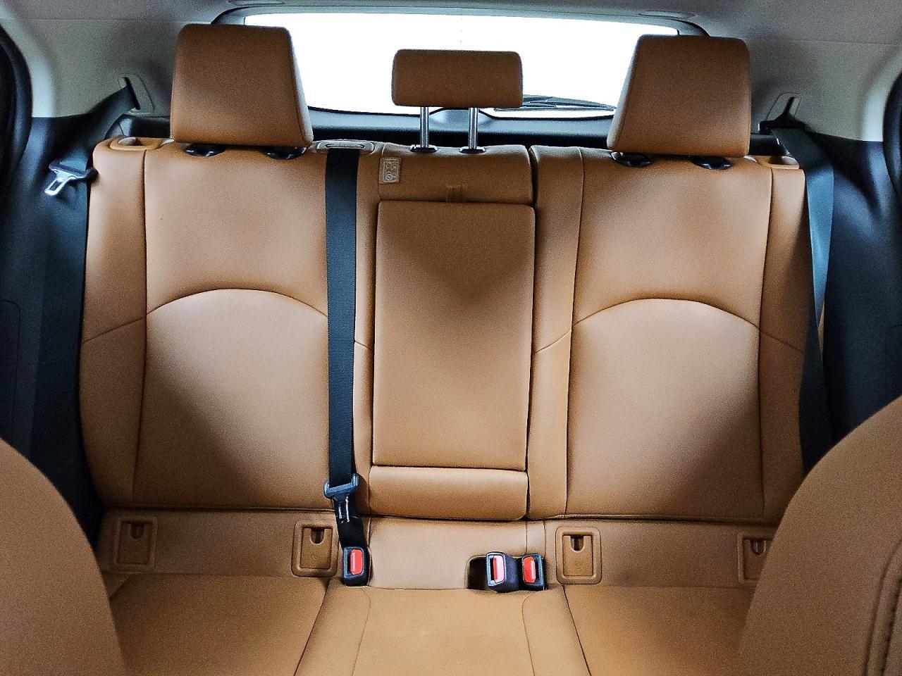 2021 LEXUS UX 200