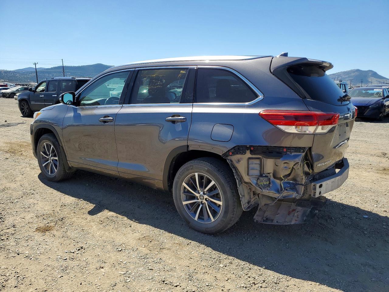 2018 TOYOTA HIGHLANDER