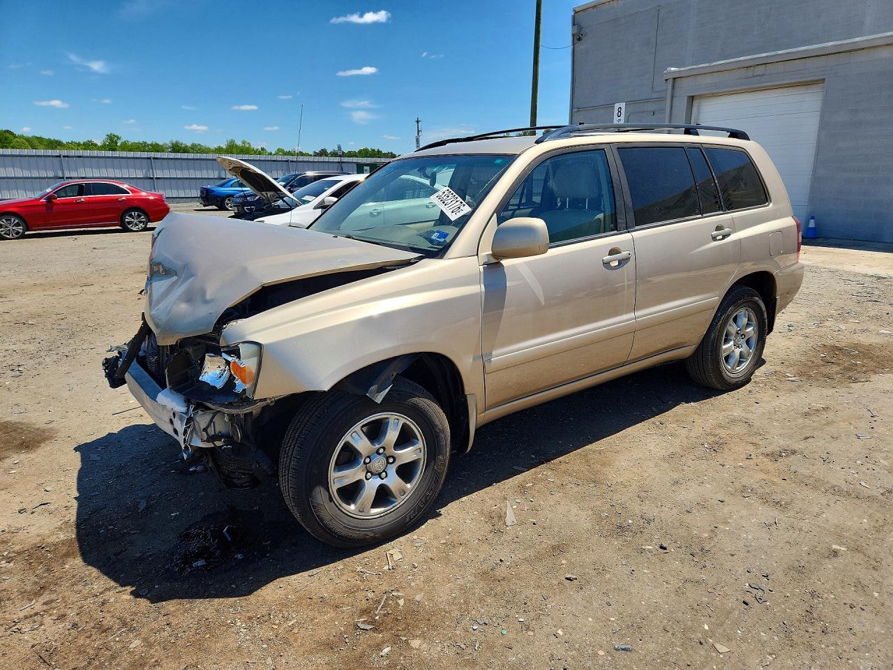 2004 TOYOTA HIGHLANDER