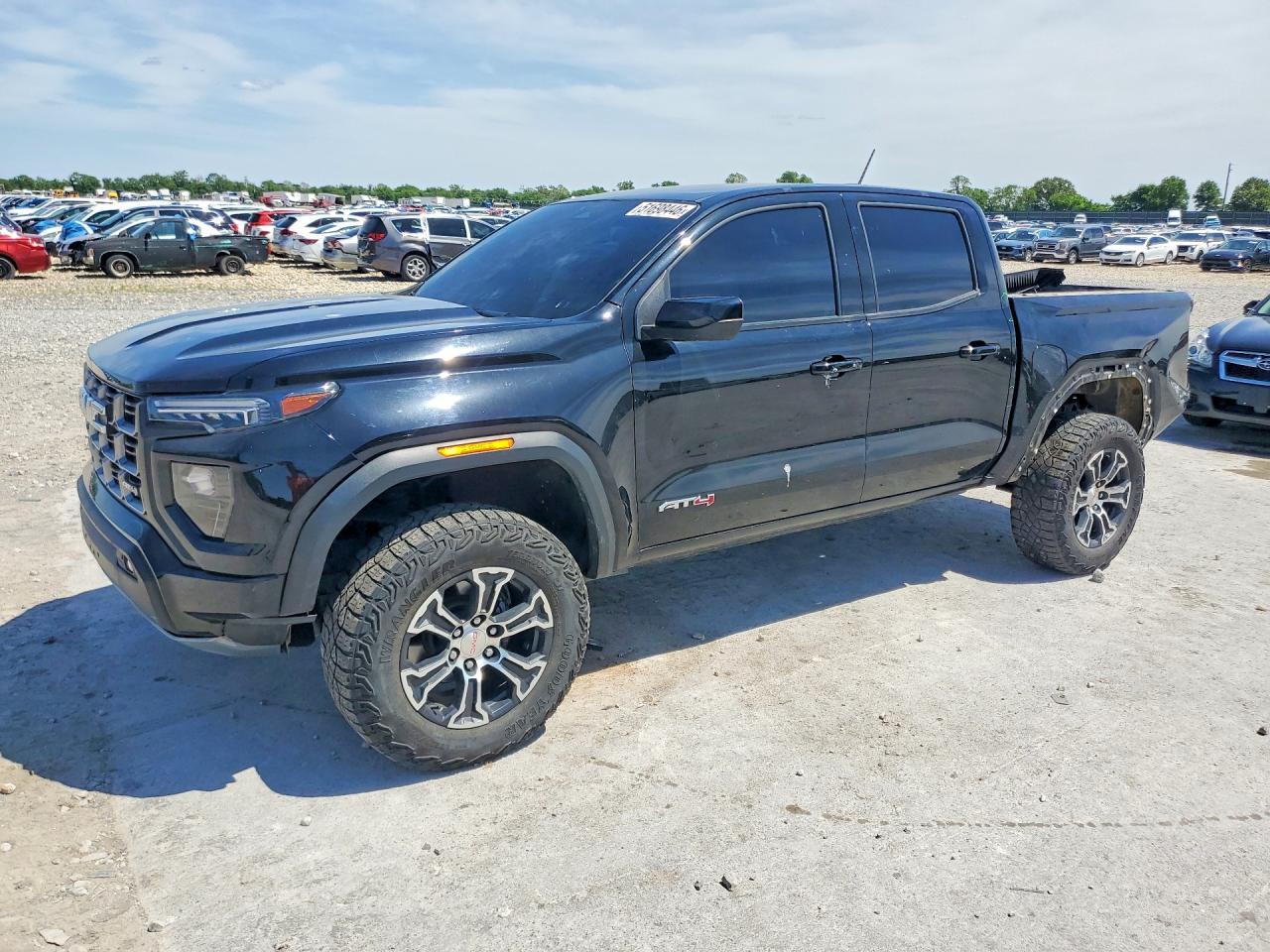 2024 GMC CANYON