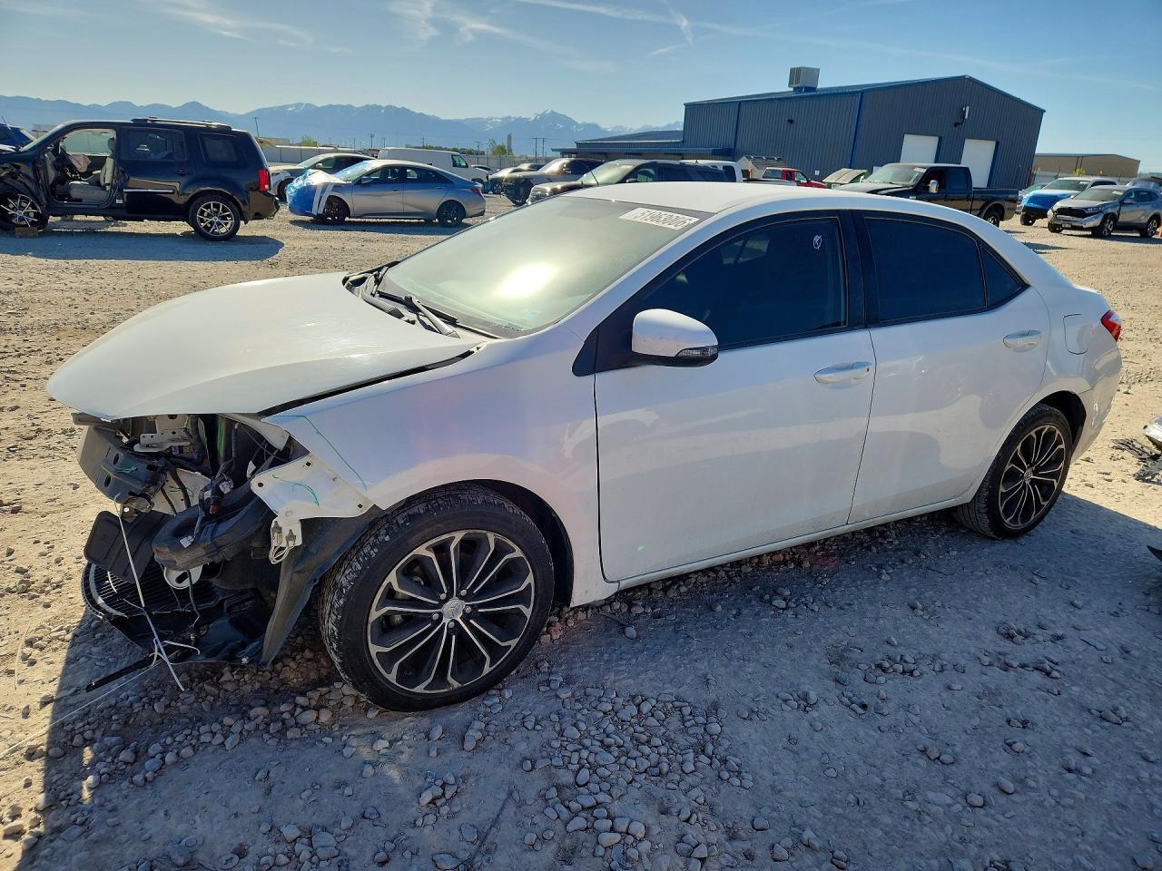 2015 TOYOTA COROLLA