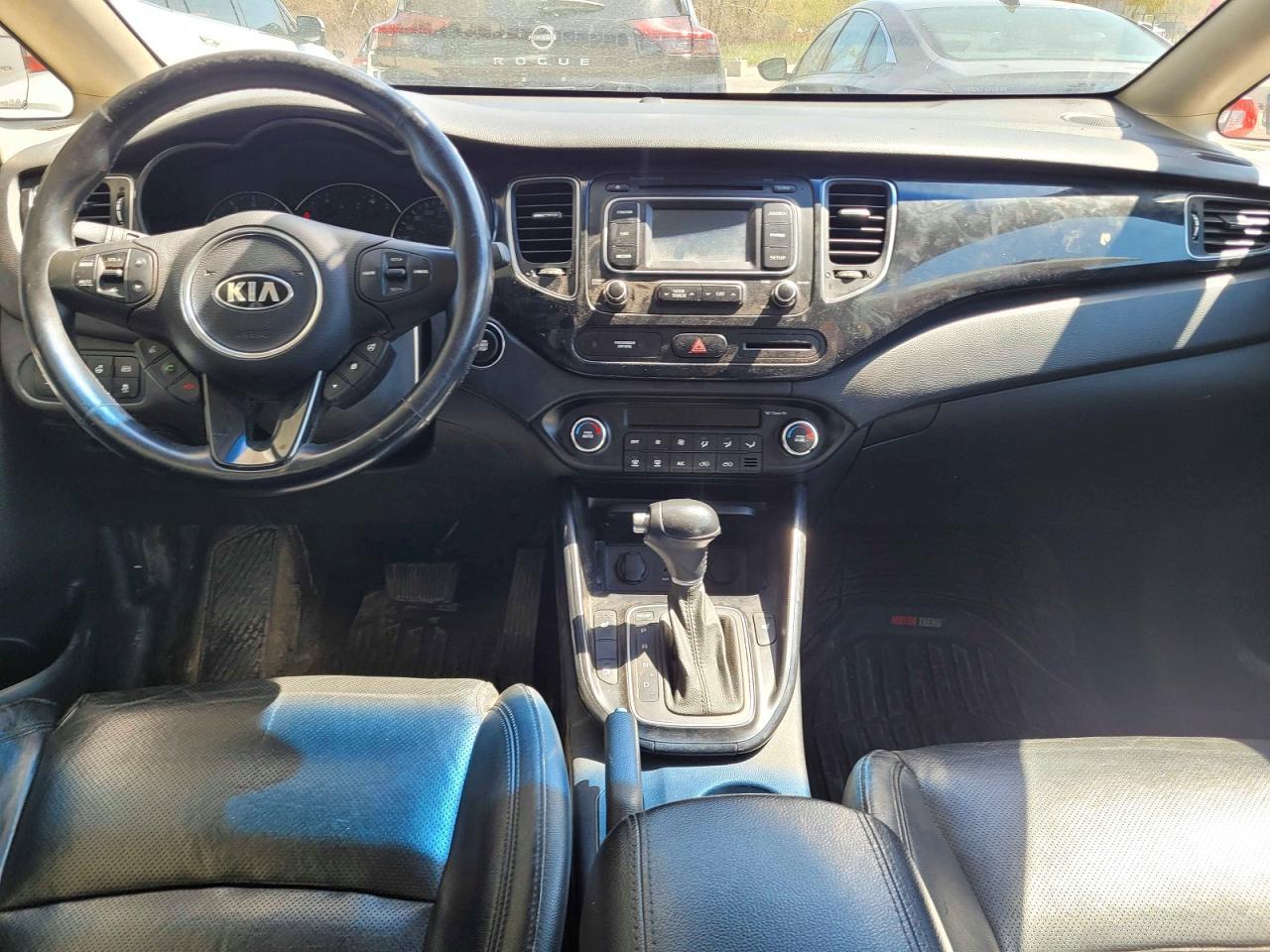 2014 KIA RONDO