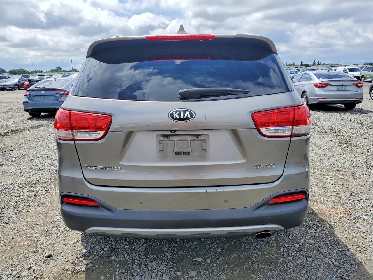 2016 KIA SORENTO