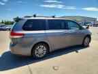 2011 TOYOTA SIENNA