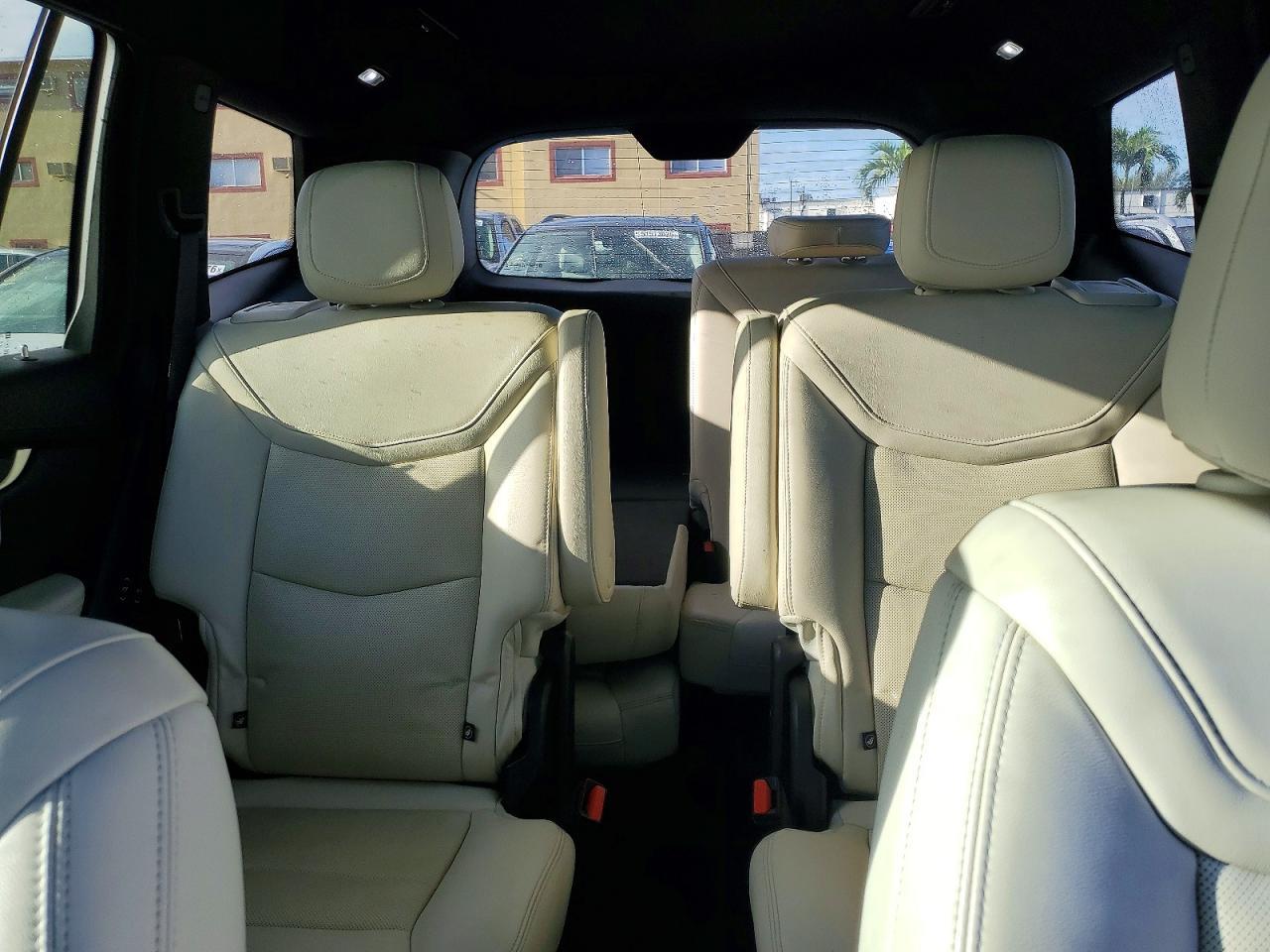 2021 CADILLAC XT6