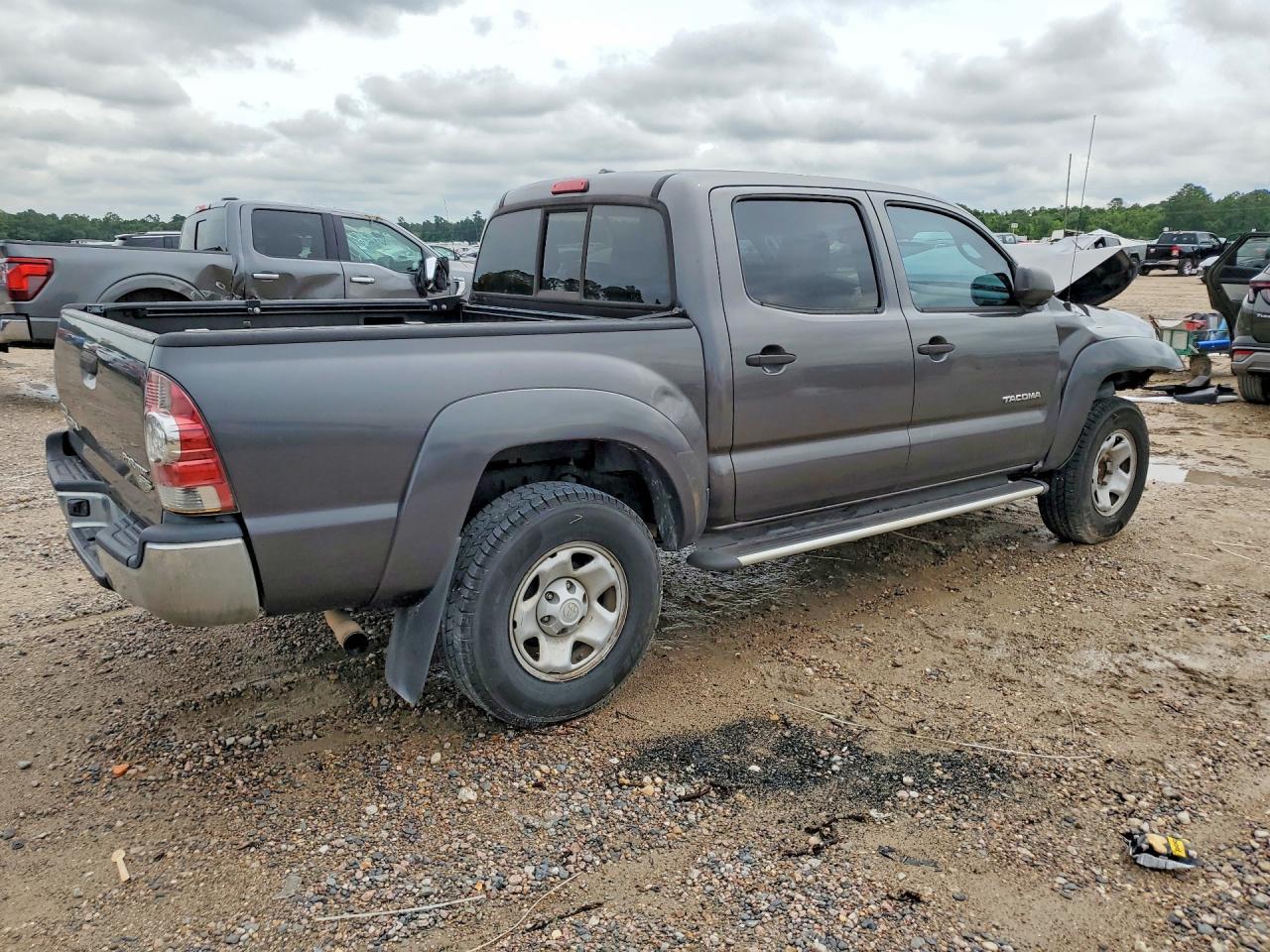 2011 TOYOTA TACOMA