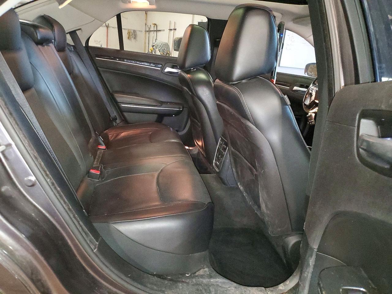 2015 CHRYSLER 300