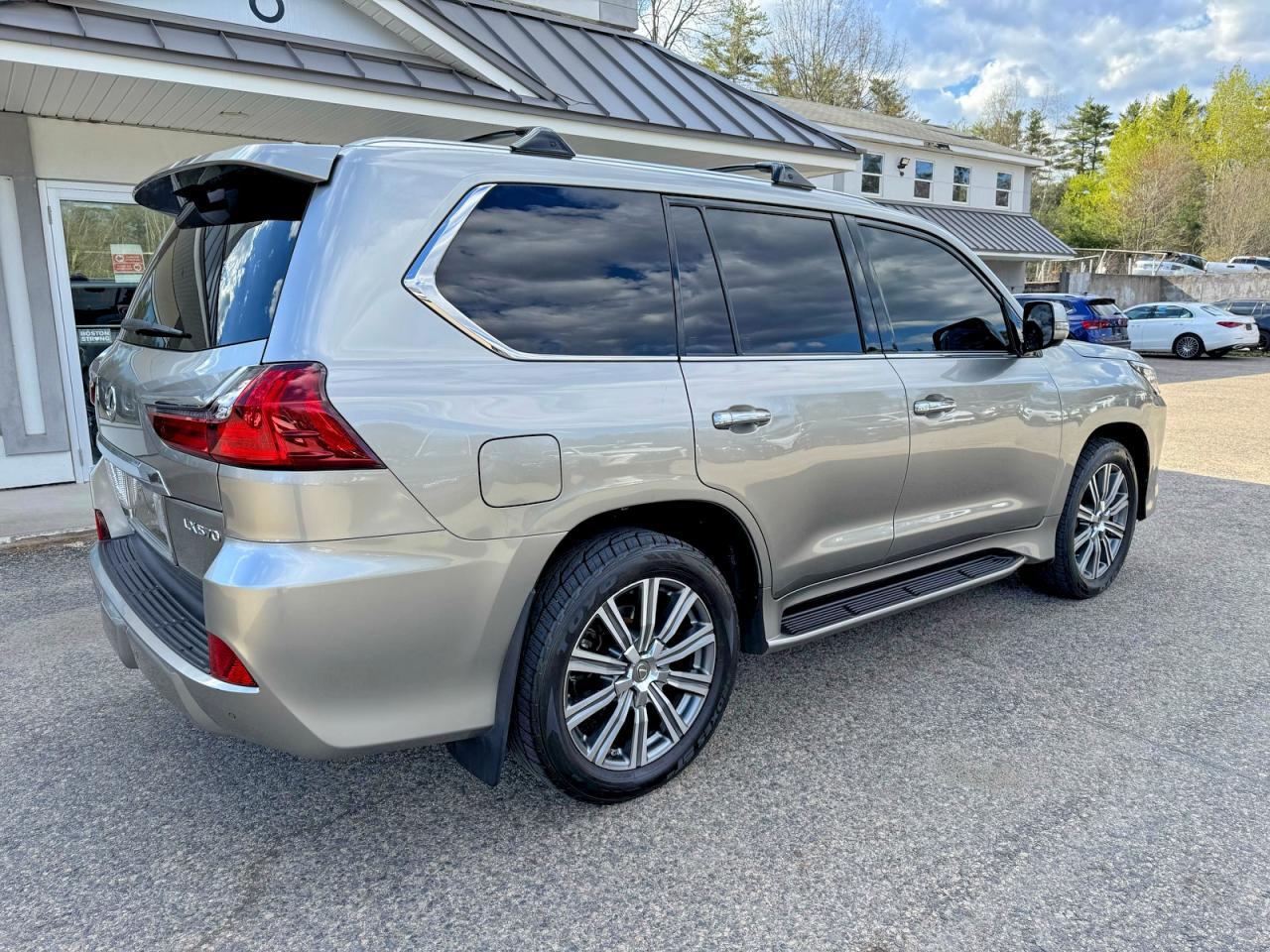 2016 LEXUS LX 570