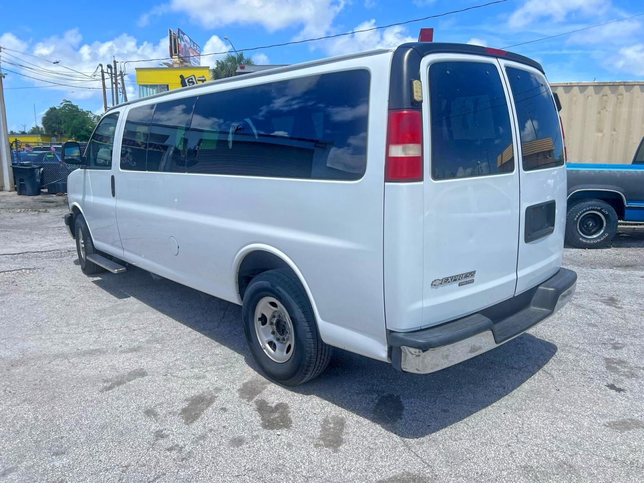 2016 CHEVROLET Express 3500