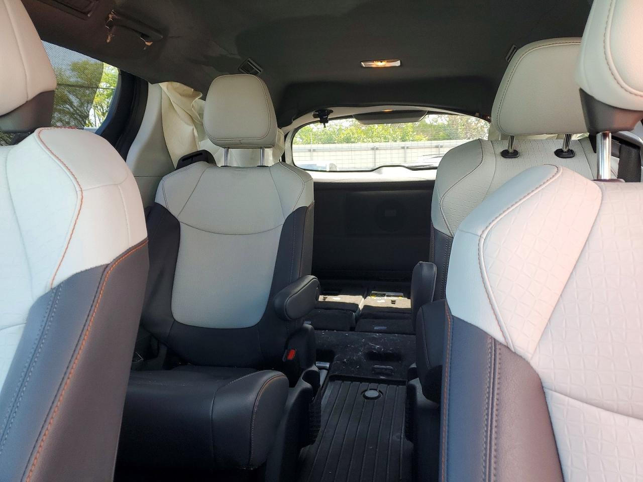 2024 TOYOTA SIENNA