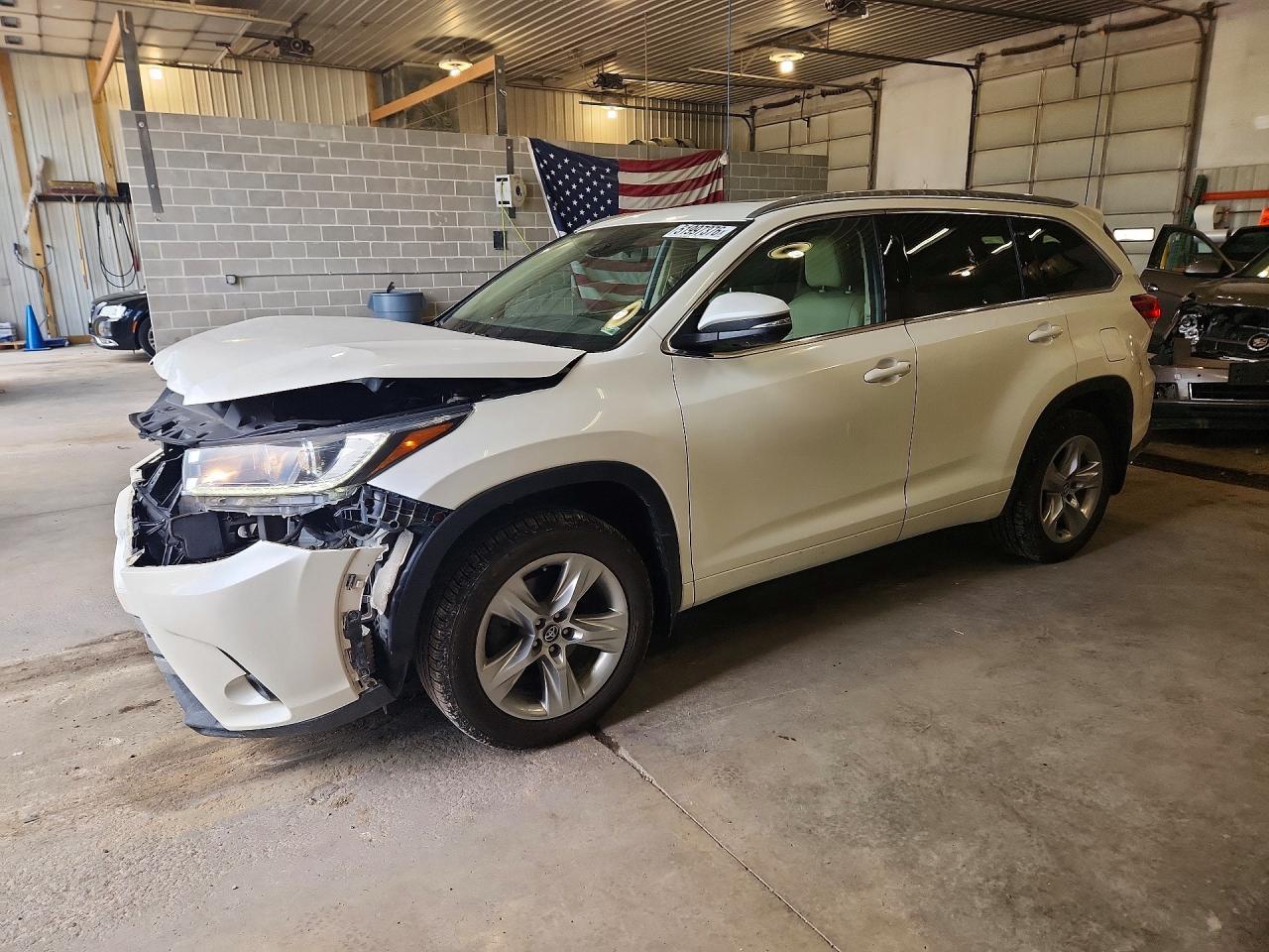 2017 TOYOTA HIGHLANDER