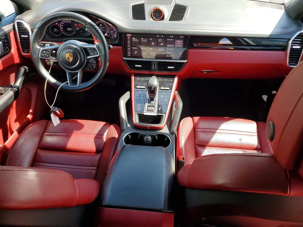 2021 PORSCHE CAYENNE