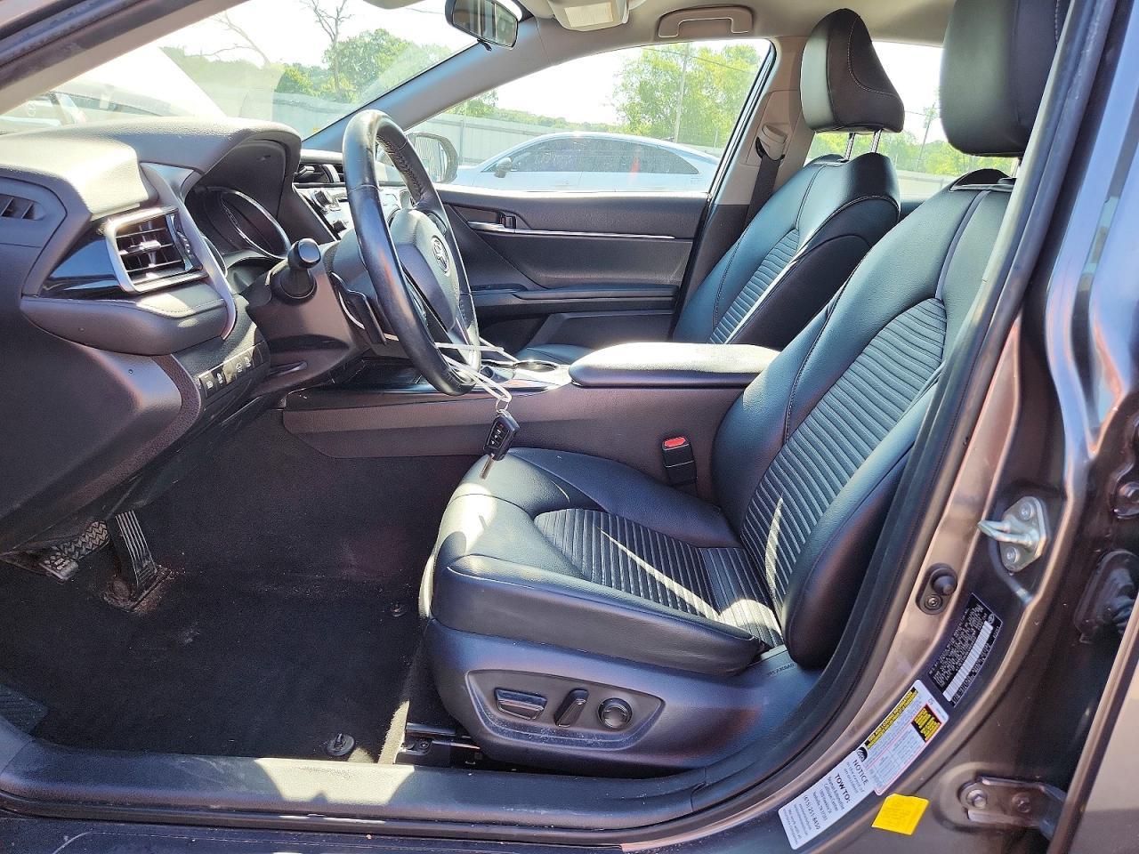 2019 TOYOTA CAMRY