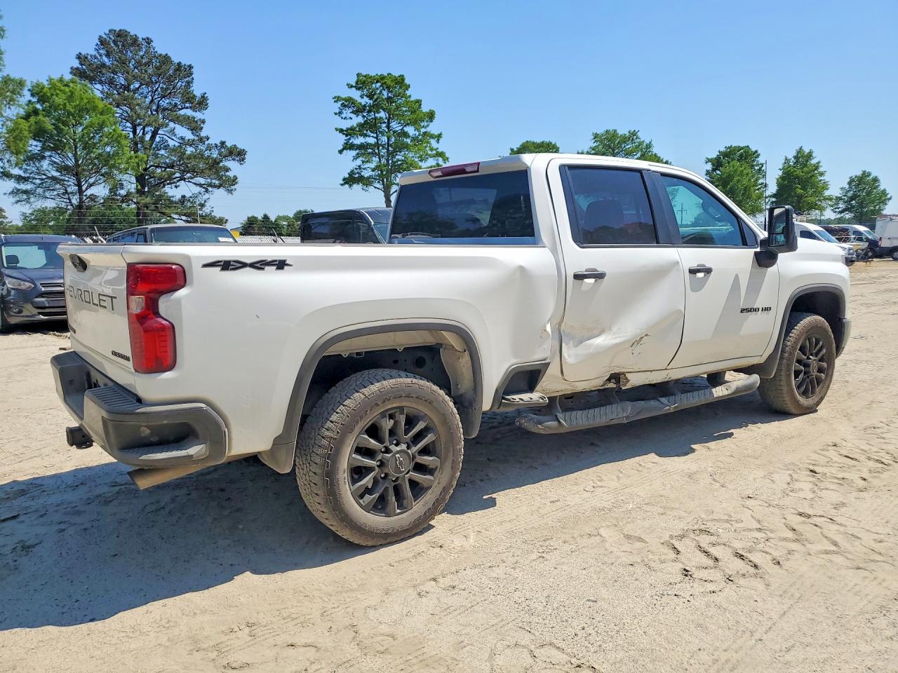 2025 CHEVROLET Silverado