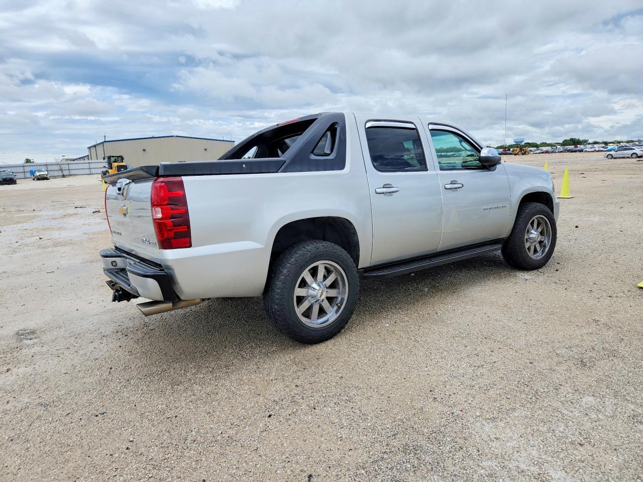 2010 CHEVROLET Avalanche