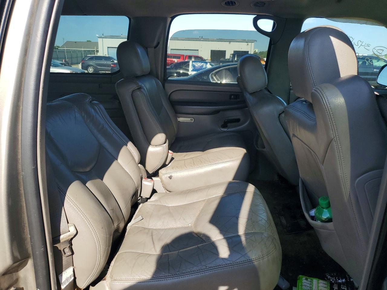 2003 CHEVROLET Suburban