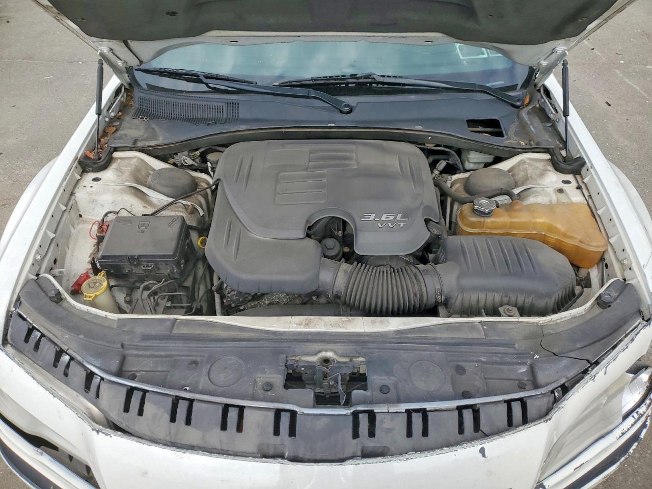 2011 CHRYSLER 300
