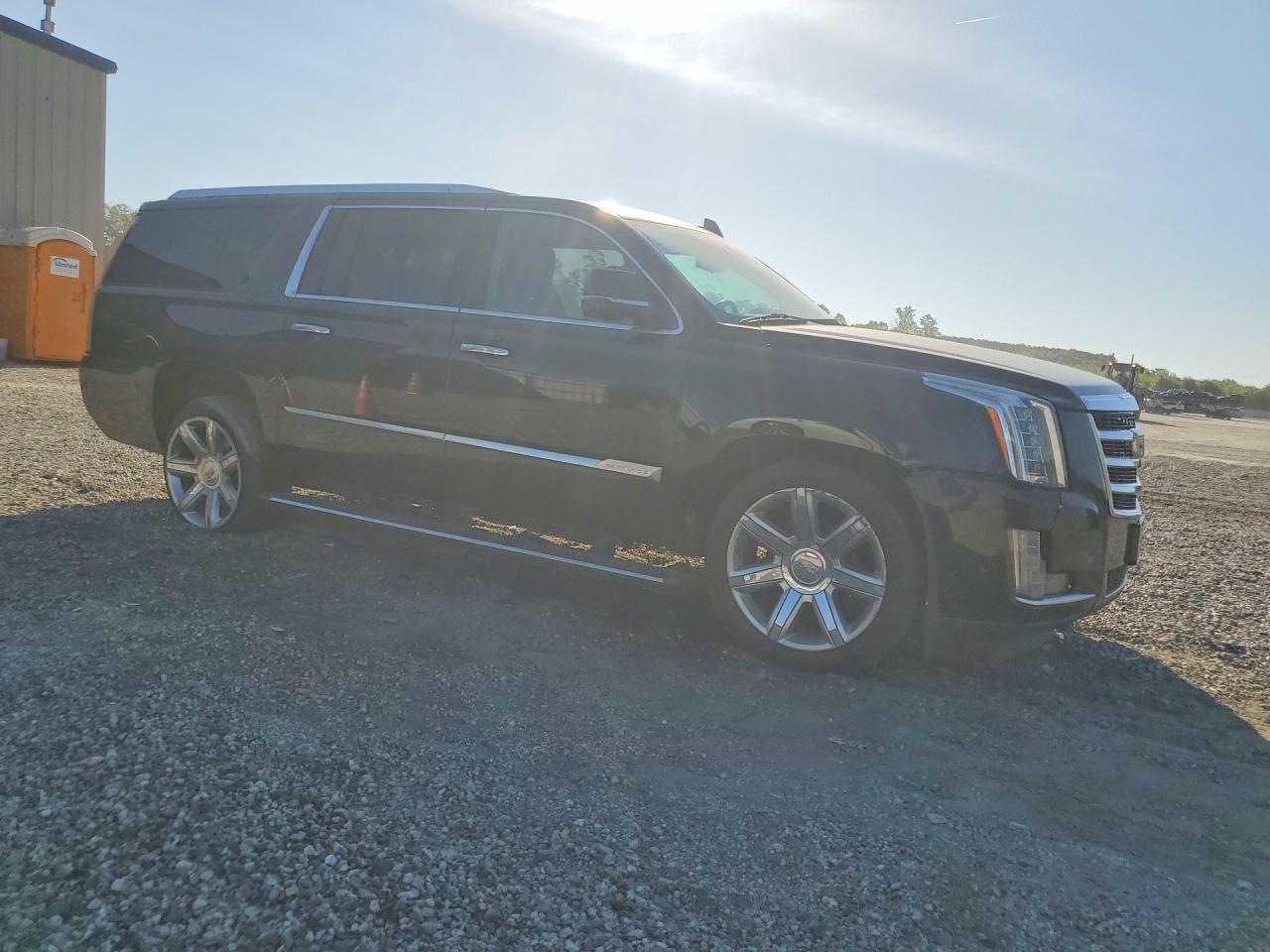 2019 CADILLAC Escalade ESV