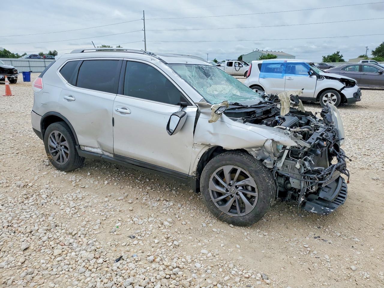 2016 NISSAN ROGUE