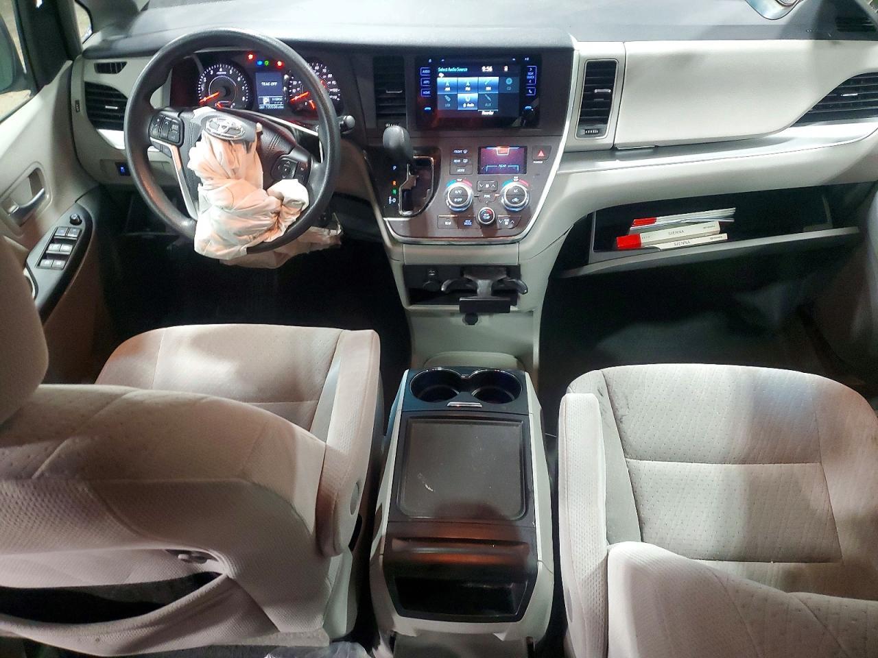 2016 TOYOTA SIENNA