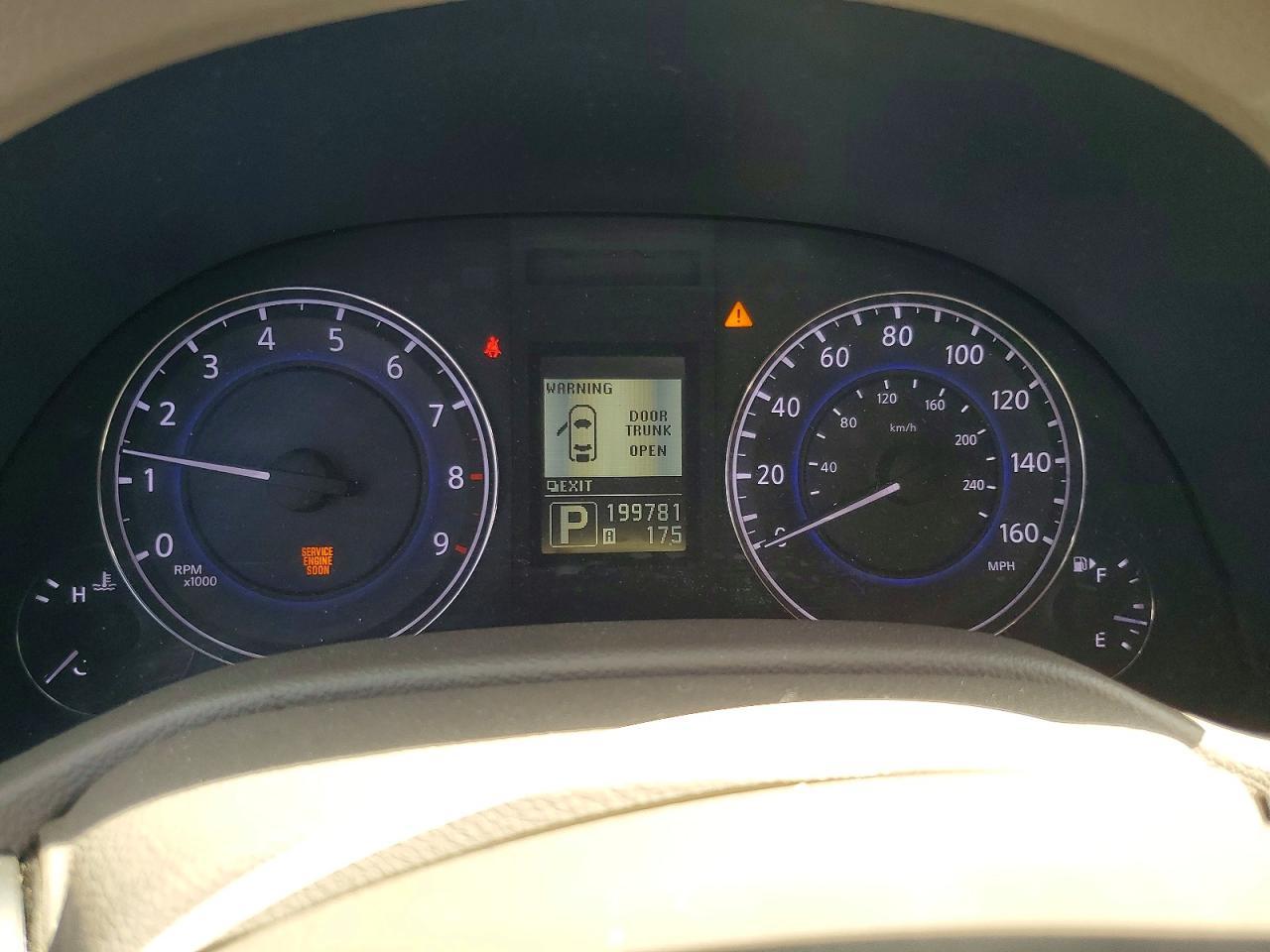 2011 INFINITI G37